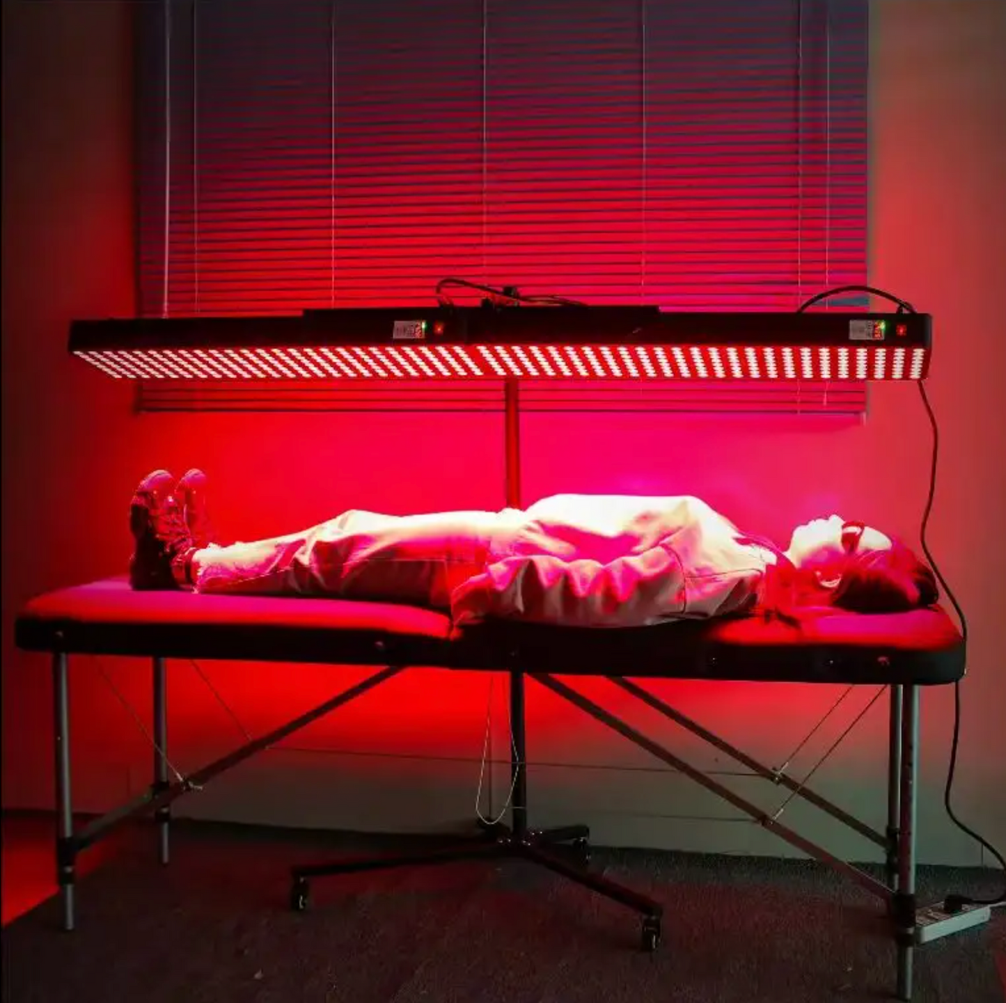 Red & Near-Infrared Light Therapy Panel – Professional-Grade Pain Relief & Recovery